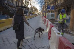 Vista de Consell de Cent entre Balmes y paseo de Gràcia, a punto de entrar en la fase 2 de las obras de la Superilla