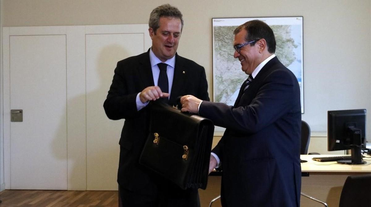 Forn deixa en l'aire la continuïtat del director dels Mossos Forn deixa en l'aire la continuïtat del director dels Mossos