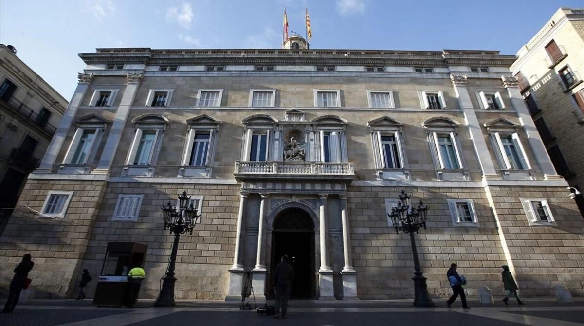 Fachada del Palau de la Generalitat. Fachada del Palau de la Generalitat.