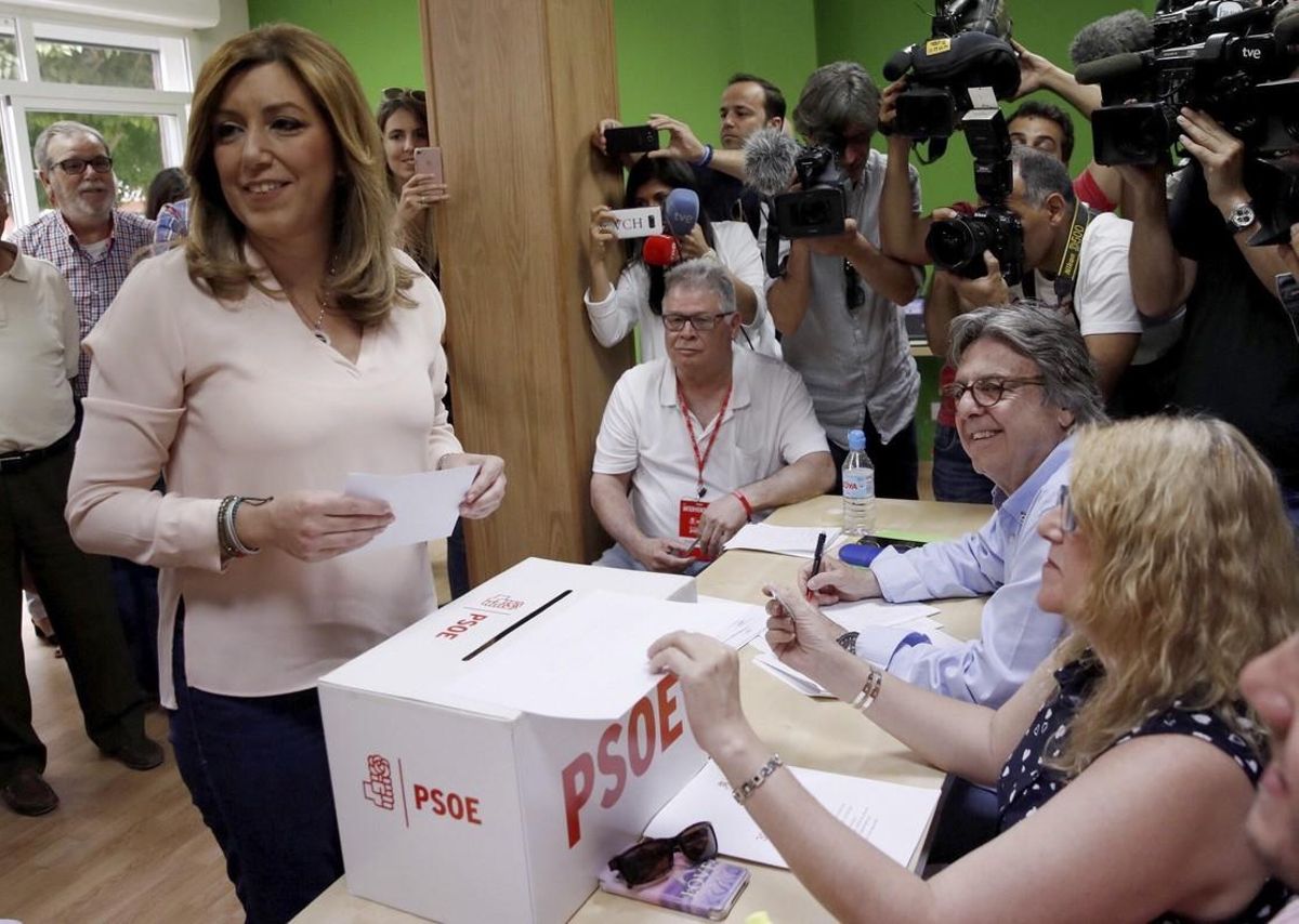 El PSOE-A precipita congreso regional para blindar a Susana Díaz El PSOE-A precipita congreso regional para blindar a Susana Díaz