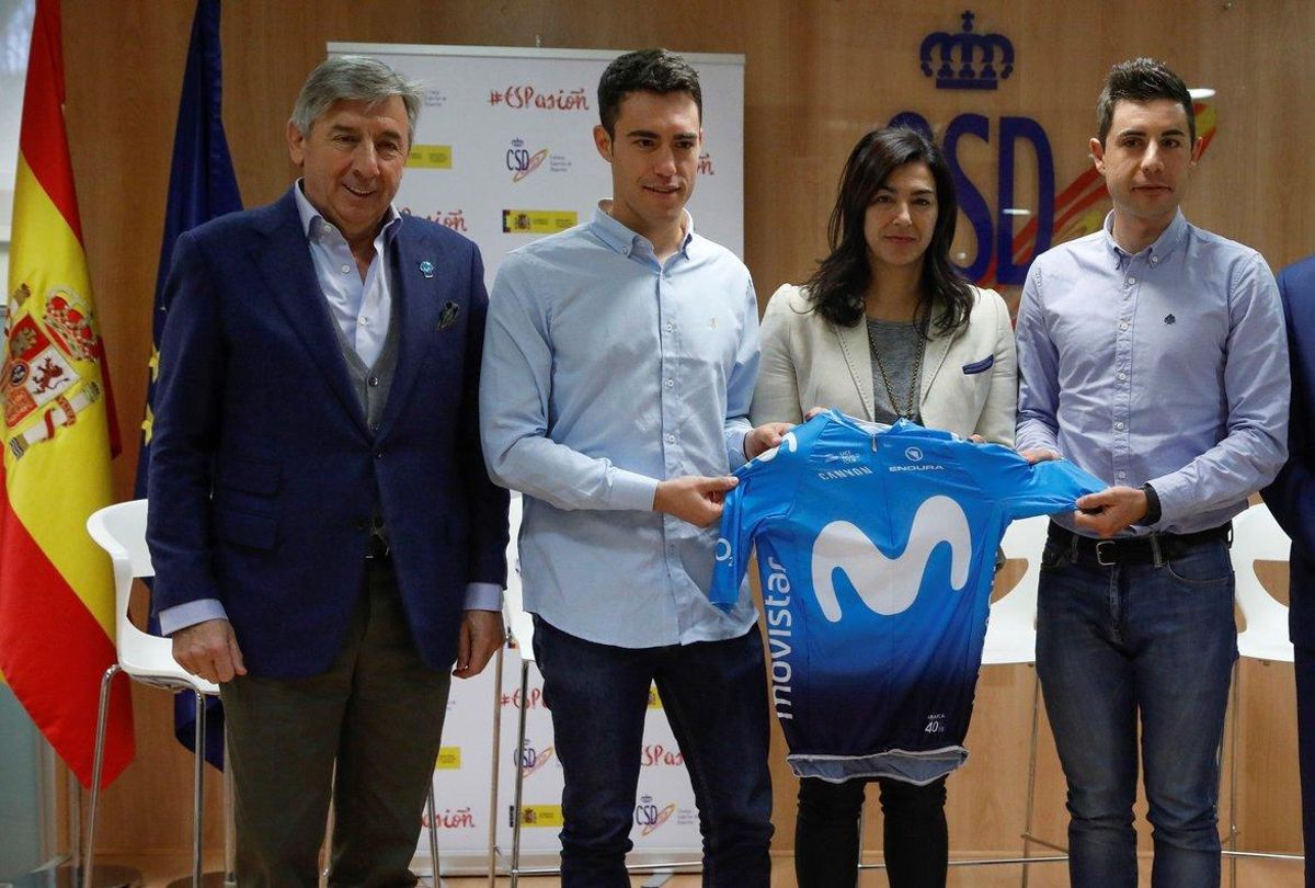 Unzué (a la izquierda), con Torres y Mora, junto a María José Rienda, en la sede del CSD. Unzué (a la izquierda), con Torres y Mora, junto a María José Rienda, en la sede del CSD.