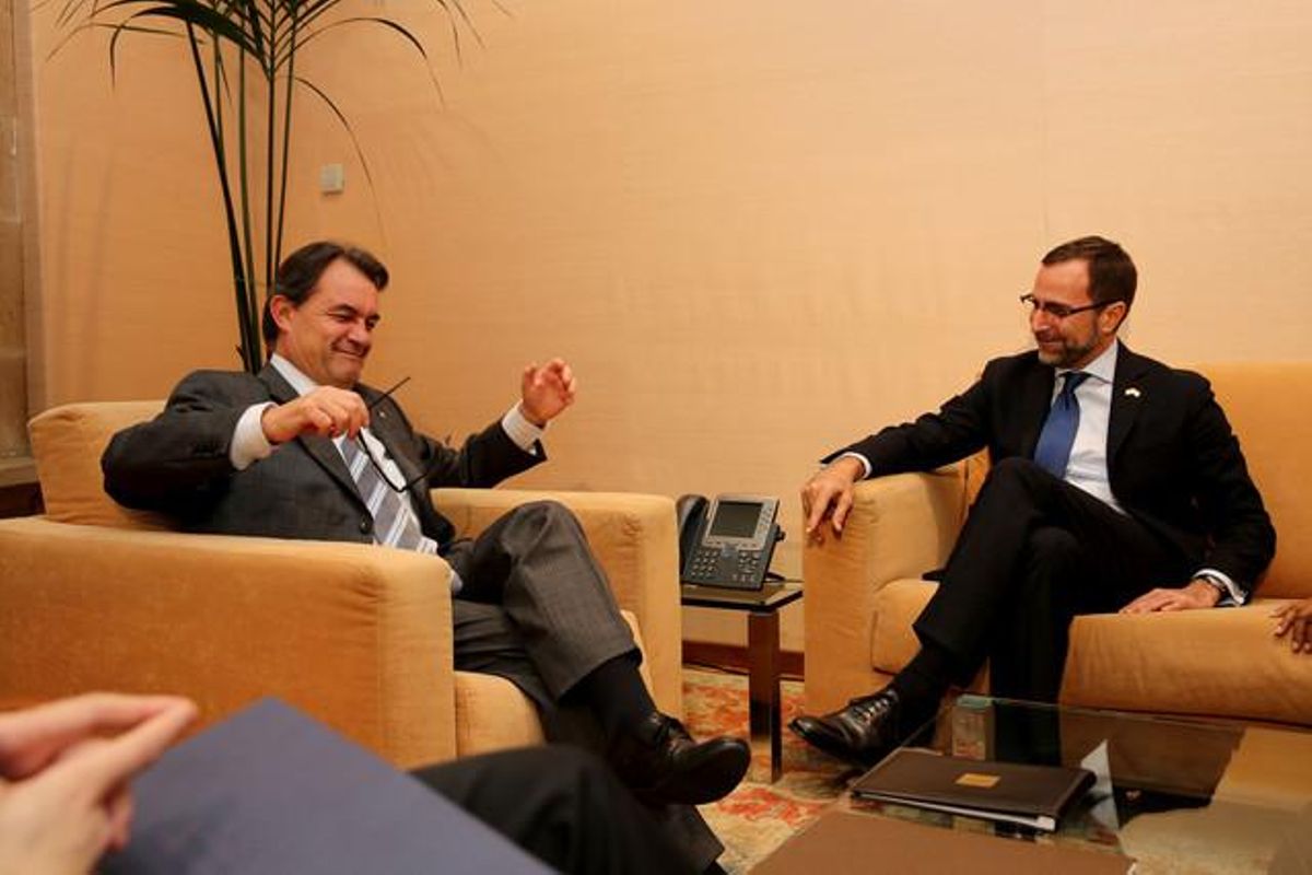 Artur Mas y James Costos, el año pasado. Artur Mas y James Costos, el año pasado.