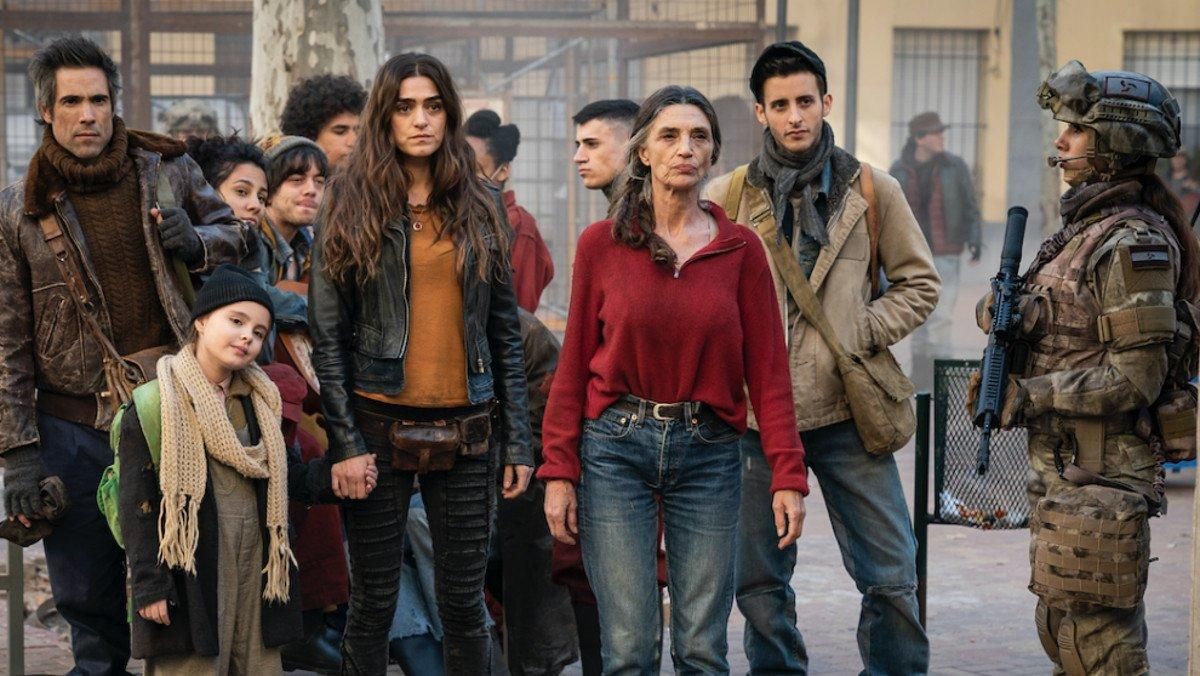 Olivia y Ángela Molina, en una imagen de ’La valla’. Olivia y Ángela Molina, en una imagen de ’La valla’.