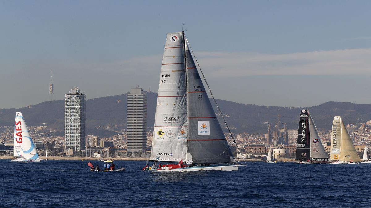Una imagen de la salida de la Barcelona World Race en su edición del año 2014.