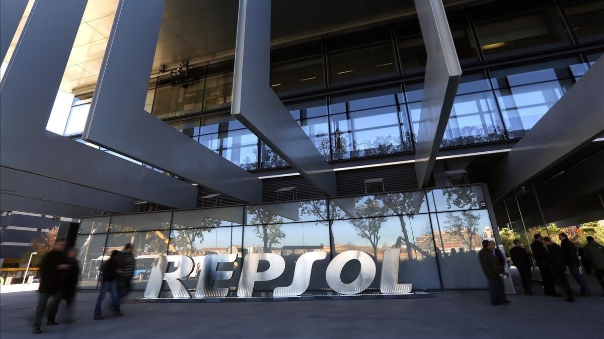 Sede central de Repsol en Madrid. Sede central de Repsol en Madrid.