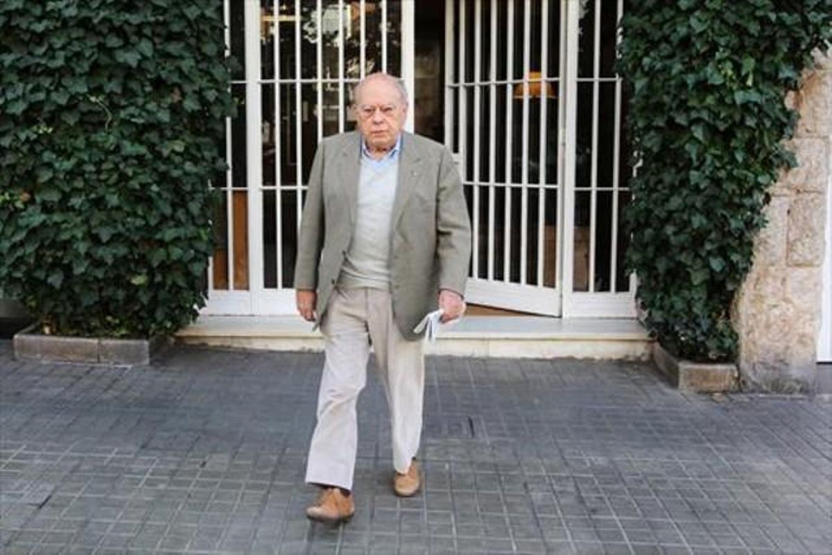 Jordi Pujol sale de su domicilio, en la ronda del General Mitre, en octubre pasado Jordi Pujol sale de su domicilio, en la ronda del General Mitre, en octubre pasado