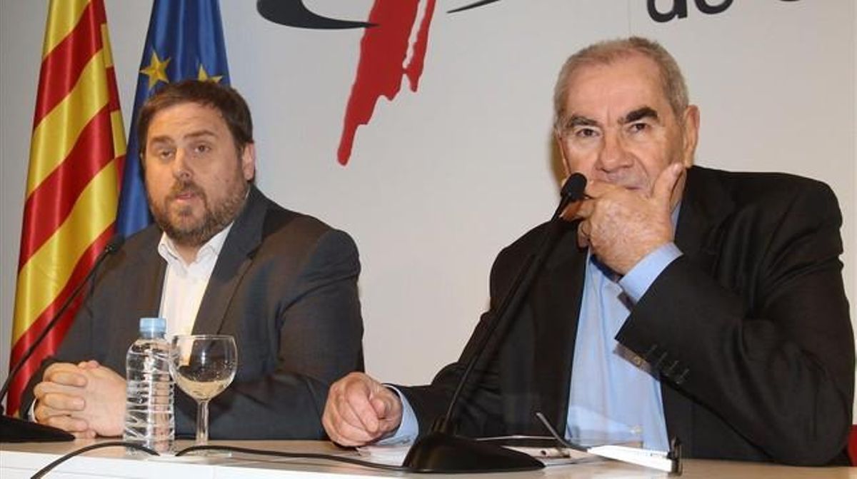 El líder de ERC, Oriol Junqueras, y el de Nova Esquerra Catalana, Ernest Maragall, este martes, 4 de marzo, en rueda de prensa, en el Col·legi de Periodistes. EFE / TONI GARRIGA El líder de ERC, Oriol Junqueras, y el de Nova Esquerra Catalana, Ernest Maragall, este martes, 4 de marzo, en rueda de prensa, en el Col·legi de Periodistes. EFE / TONI GARRIGA