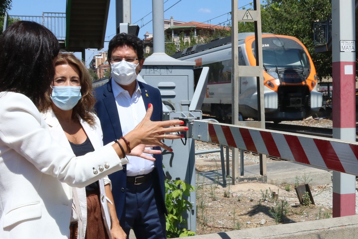La ministra Raquel Sánchez, en una visita a la estación de Sant Feliu de Llobregat. La ministra Raquel Sánchez, en una visita a la estación de Sant Feliu de Llobregat.