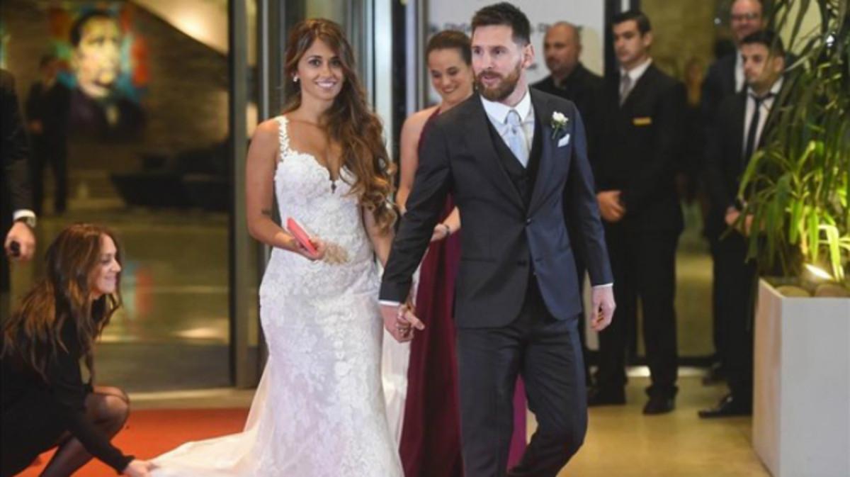 Messi y Antonella, tras la boda.