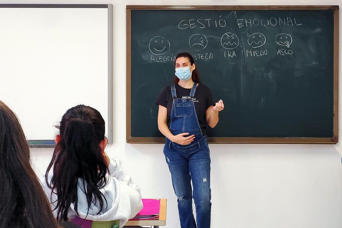 Talleres de apoyo emocional del Plan de choque para la adolescencia de Sant Boi Talleres de apoyo emocional del Plan de choque para la adolescencia de Sant Boi