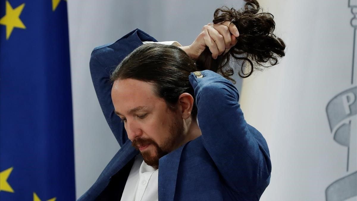 Pablo Iglesias, tras el Consejo de Ministros. Pablo Iglesias, tras el Consejo de Ministros.