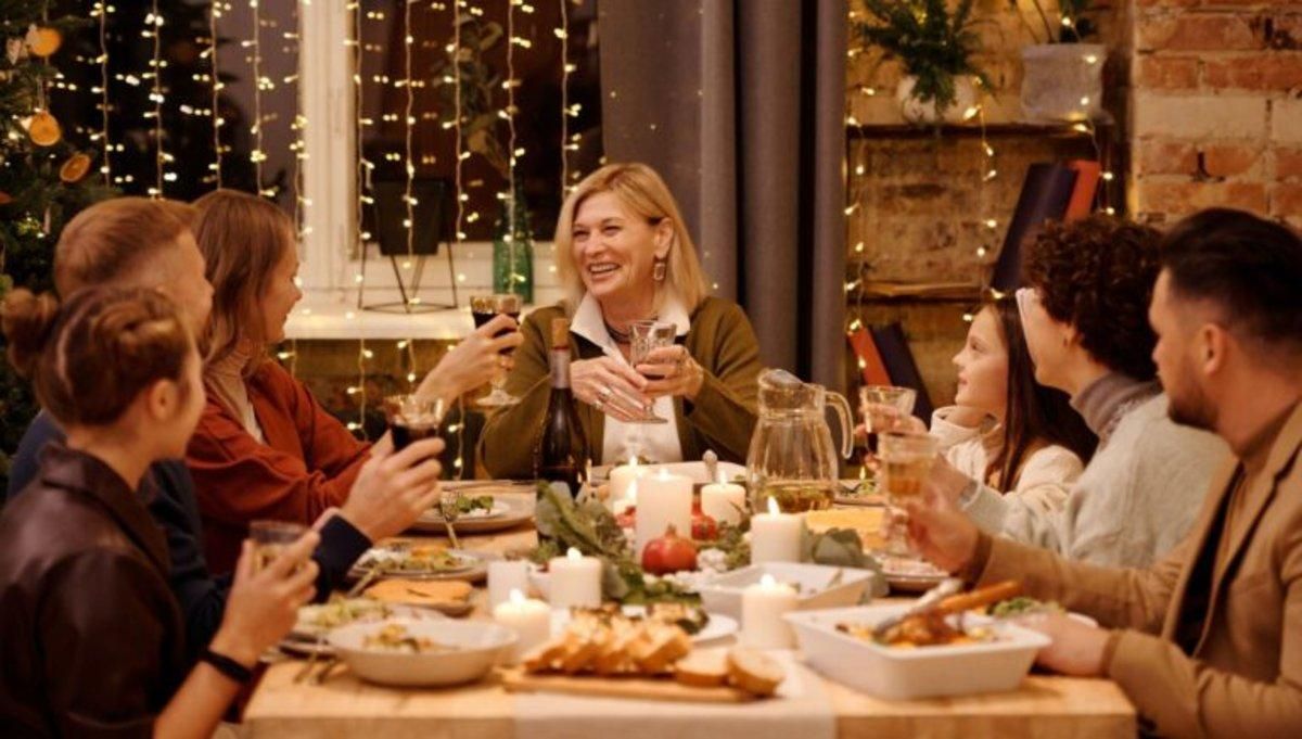 Navidades en familia: ¿Podemos celebrar las fiestas reduciendo el riesgo de contagio? Navidades en familia: ¿Podemos celebrar las fiestas reduciendo el riesgo de contagio?