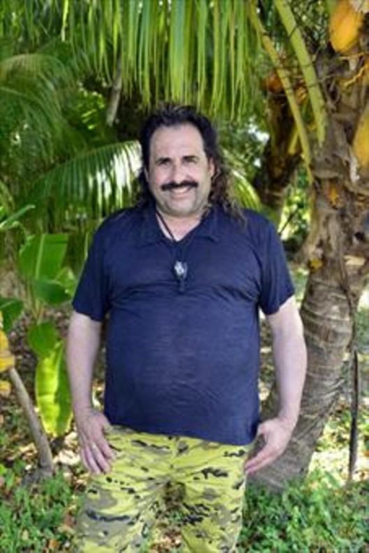 EL BUFÓN. Juan Miguel Martínez, en ’Supervivientes’, el último de la cadena de ’realities’ en los que ha participado sin deslomarse. EL BUFÓN. Juan Miguel Martínez, en ’Supervivientes’, el último de la cadena de ’realities’ en los que ha participado sin deslomarse.