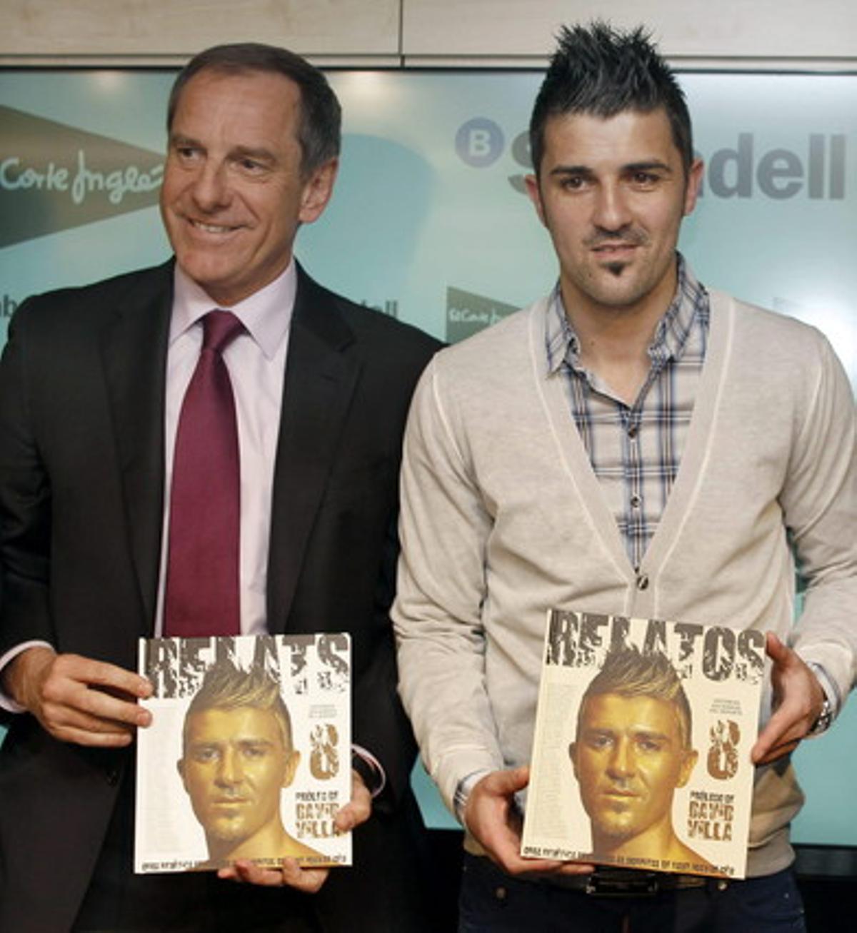 Ramon Rovira con David Villa en la presentación de un libro, el pasado día 12.