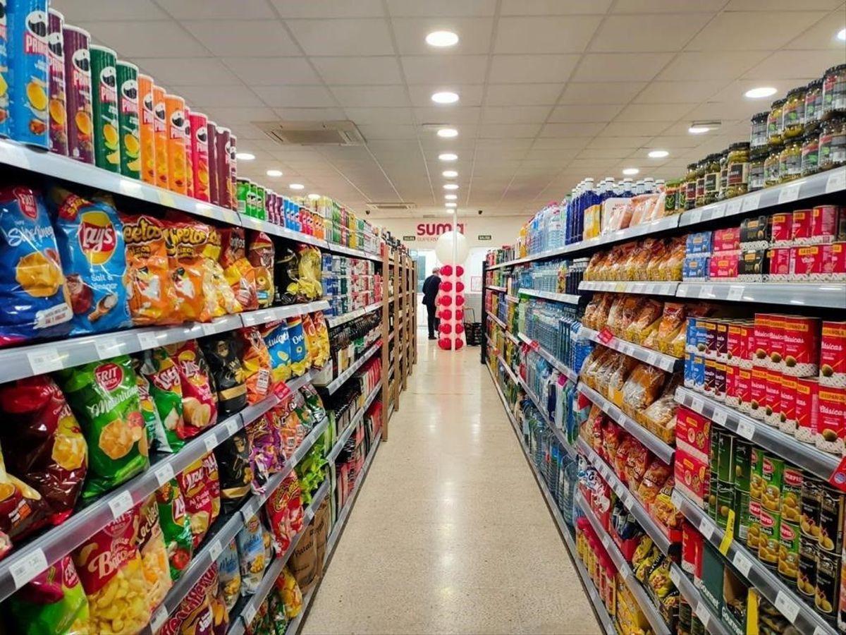 ¿Qué supermercados y comercios están abiertos este 15 de agosto en Barcelona y resto de Catalunya?