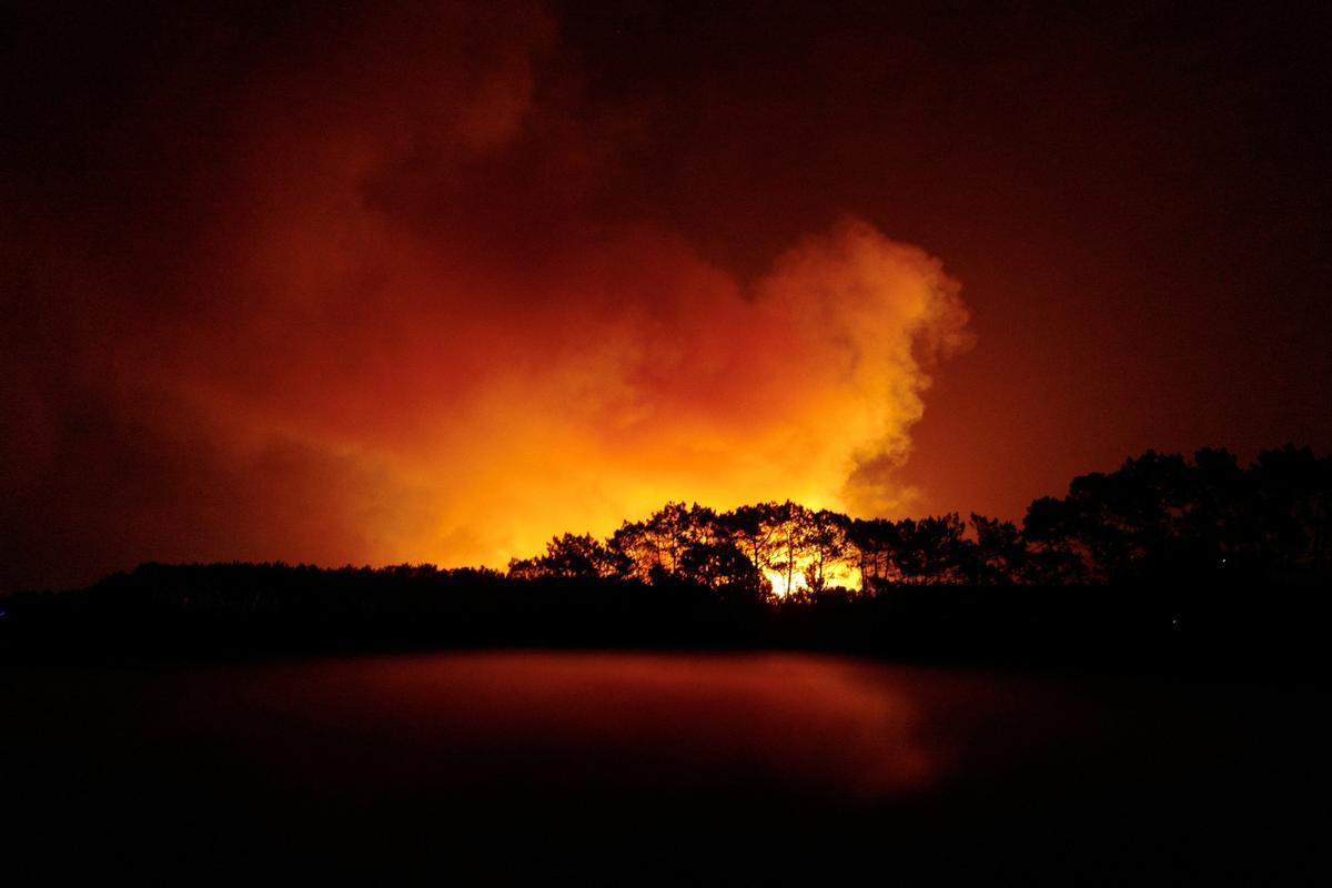 Los Incendios Forestales En Hawái Obligan A Realizar Evacuaciones Y