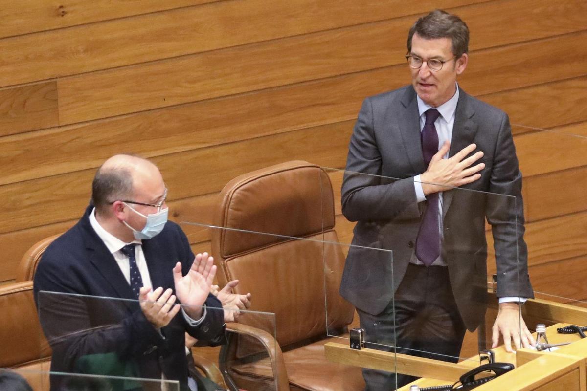 Feijóo es elegido senador por Galicia pero tendrá que esperar a junio para su primer cara a cara con Sánchez