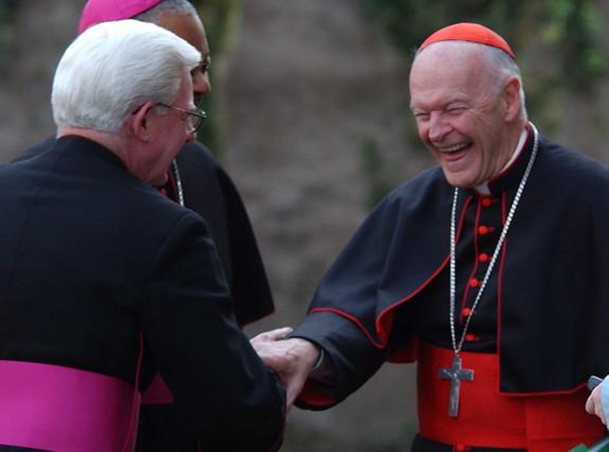 El cardenal de Washington Theodore McCarrick sonríe junto a los obispos William P. Fay y Wilton Gregory, en una imagen de archivo. El cardenal de Washington Theodore McCarrick sonríe junto a los obispos William P. Fay y Wilton Gregory, en una imagen de archivo.