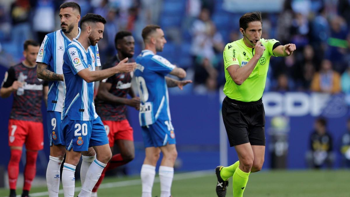 El Espanyol está en un comunicado oficial contra los árbitros