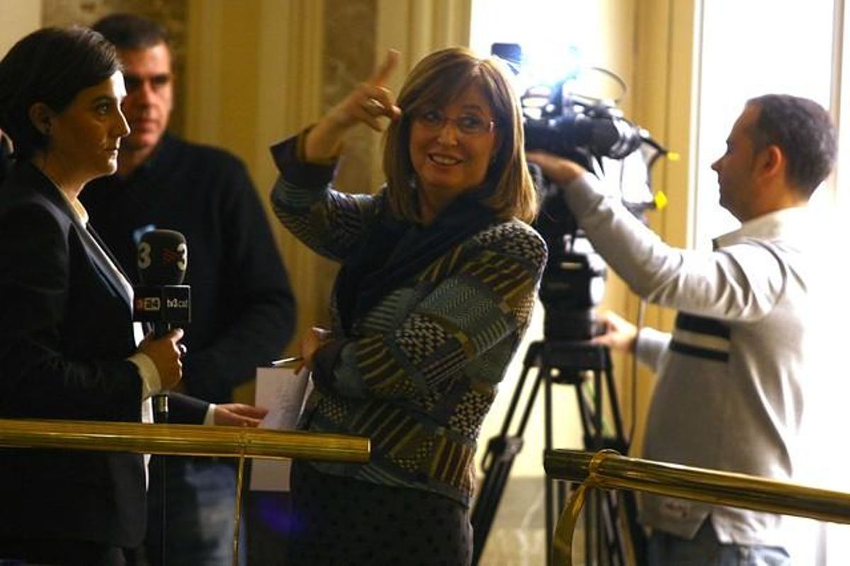 Irene Rigau gesticula, tras salir de la reunión con Wert sobre la reforma educativa, el martes. Irene Rigau gesticula, tras salir de la reunión con Wert sobre la reforma educativa, el martes.