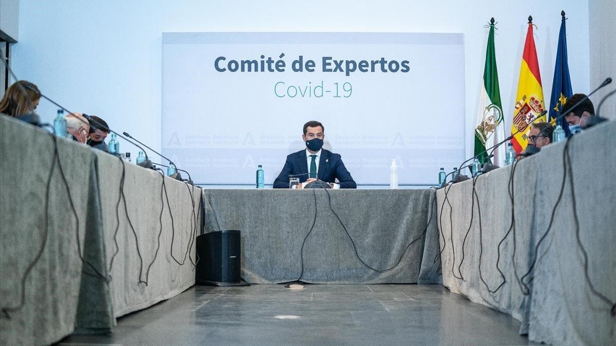 El presidente andaluz, Juanma Moreno Bonilla, durante la reunión del Consejo Asesor de Alertas de Salud Pública. El presidente andaluz, Juanma Moreno Bonilla, durante la reunión del Consejo Asesor de Alertas de Salud Pública.