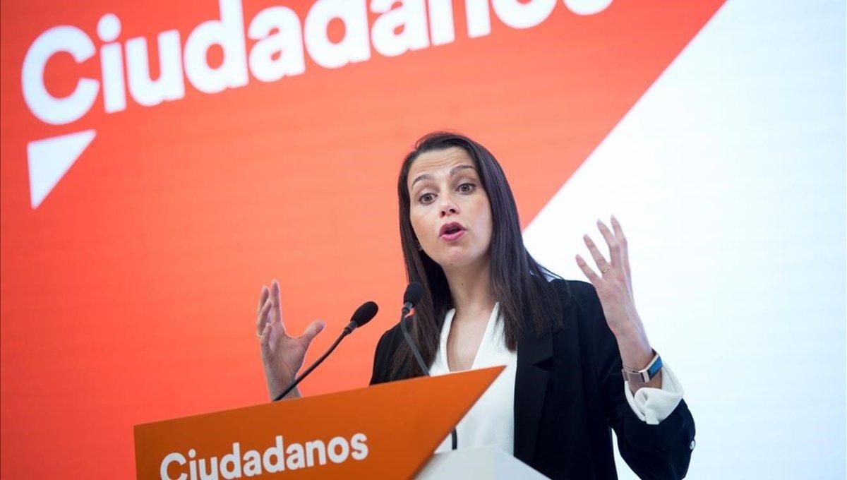 La nova executiva d'Arrimadas pren possessió de forma telemàtica La nova executiva d'Arrimadas pren possessió de forma telemàtica
