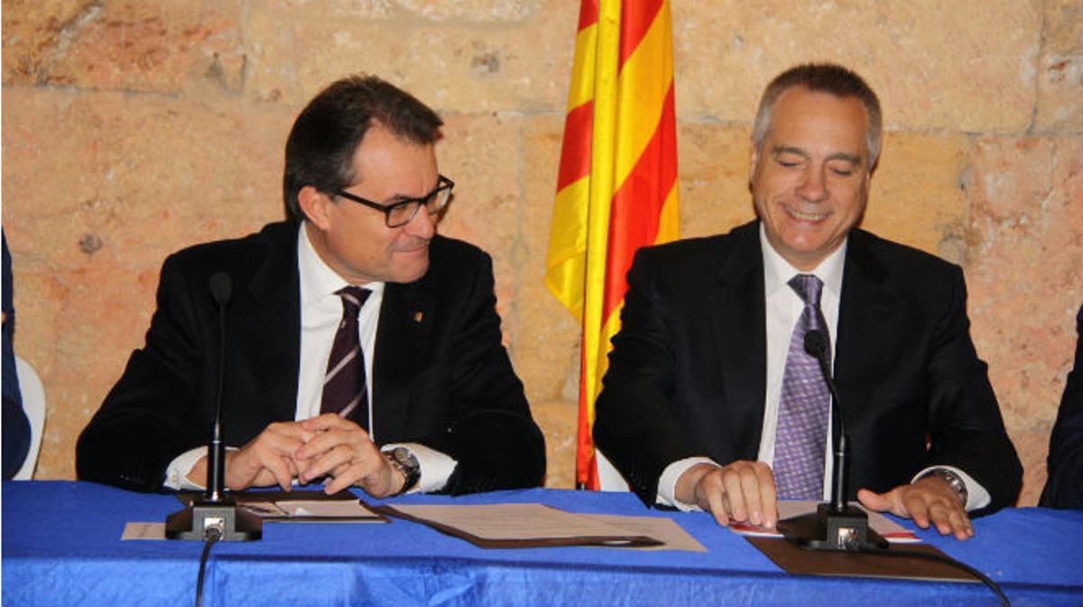 CiU y PSC solemnizan el acuerdo por BCN World, un proyecto que busca el liderazgo turístico de Catalunya