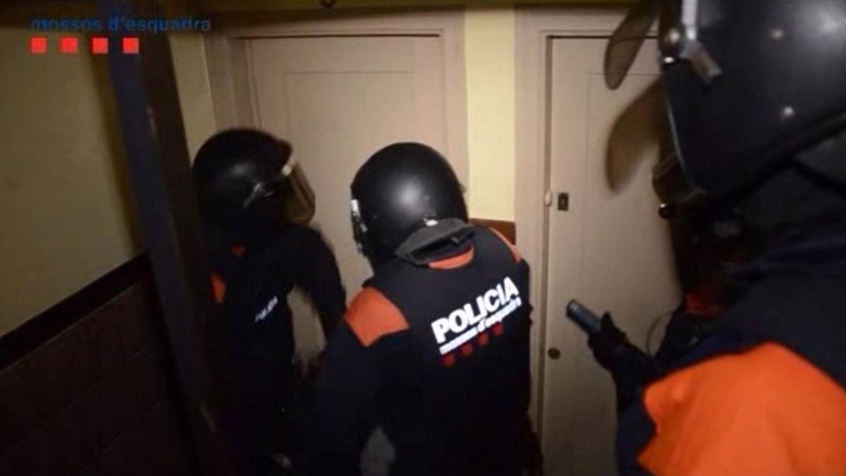 Cae una banda que robaba en pisos en la provincia de Girona.