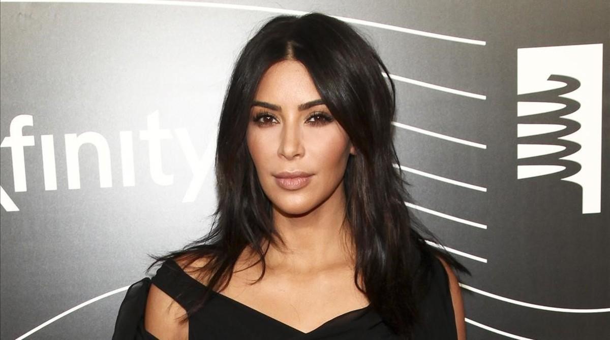 Kim Kardashian aclareix que la suposada cocaïna és efecte del marbre