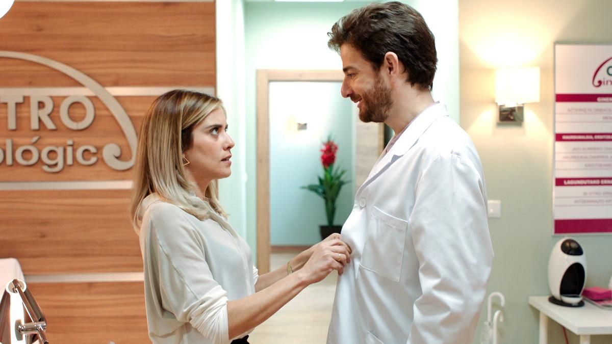 María León y Gorka Otxoa, en una imagen de ’Allí abajo’. María León y Gorka Otxoa, en una imagen de ’Allí abajo’.