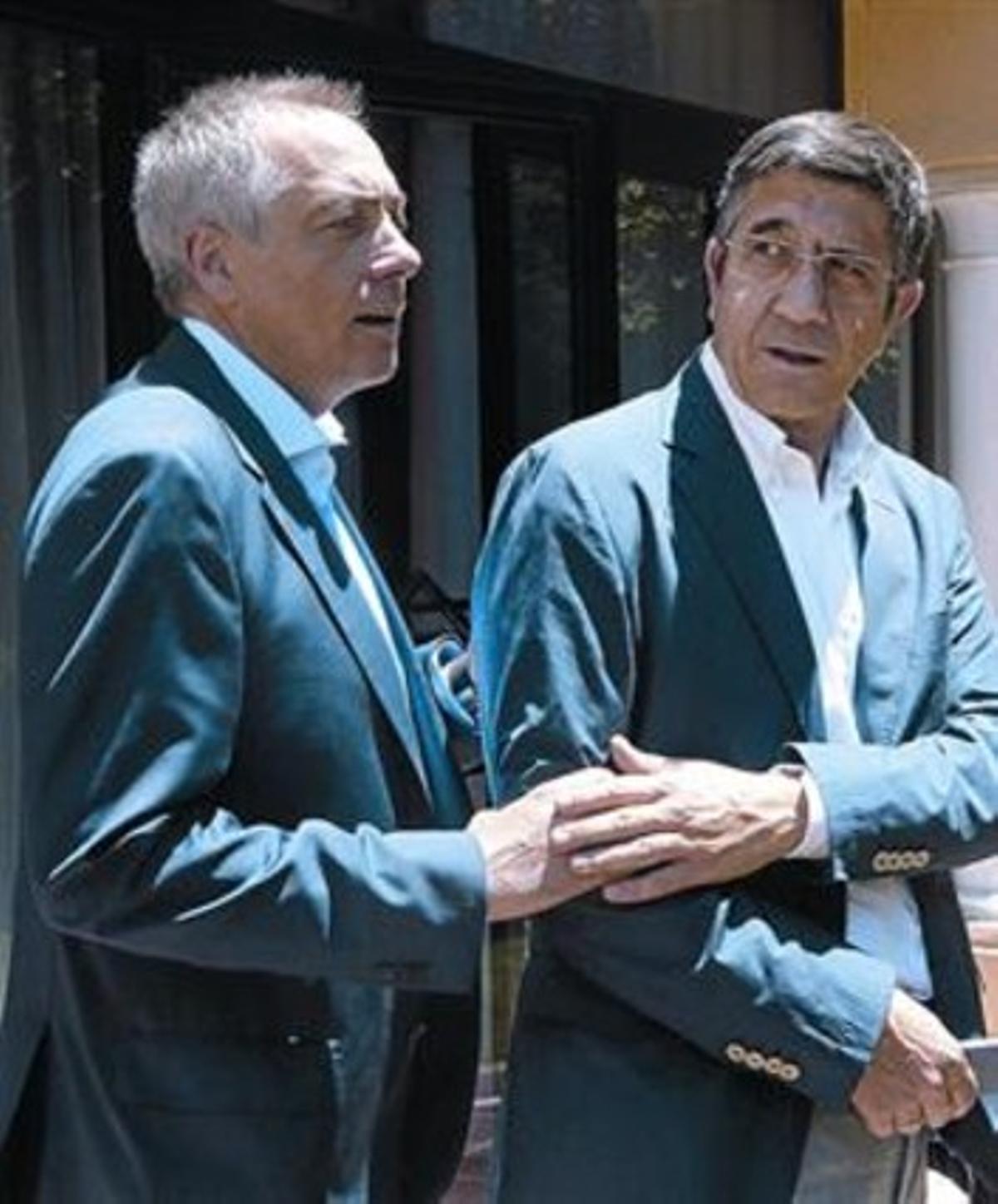 Pere Navarro y Patxi López, ayer, en el consejo territorial de Granada. Pere Navarro y Patxi López, ayer, en el consejo territorial de Granada.