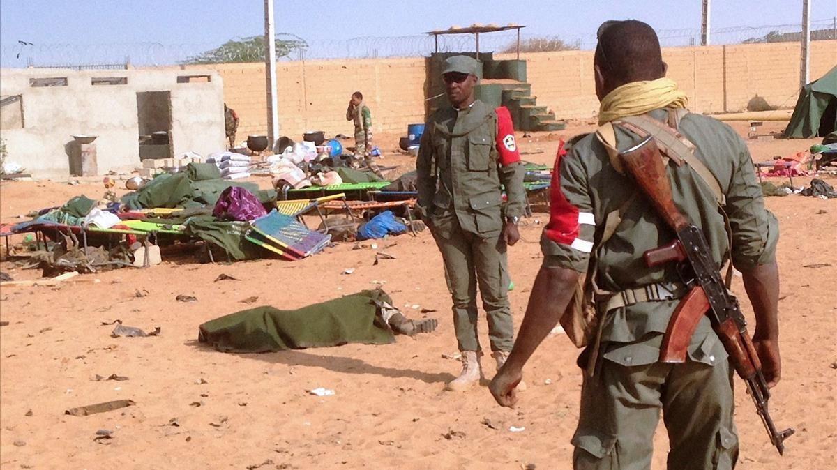 Restos de un atentado suicida en el norte de Mali en enero de 2017.