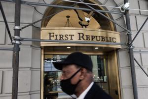 Els bancs dels EUA rescaten el First Republic Bank amb 30.000 milions