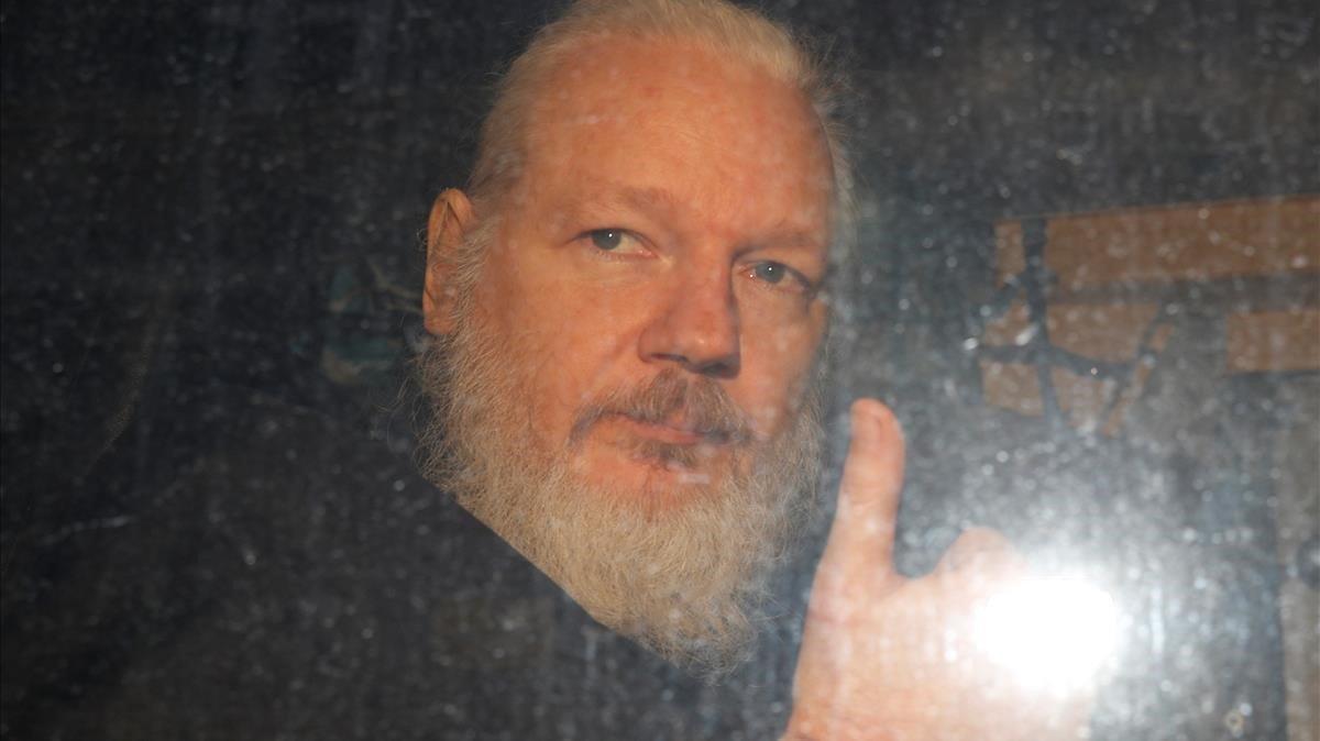 Resultado de imagen para julian assange