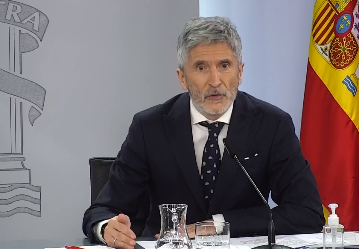 El ministro del Interior, Fernando Grande-Marlaska, en la rueda de prensa tras la reunión del Consejo de Ministros. El ministro del Interior, Fernando Grande-Marlaska, en la rueda de prensa tras la reunión del Consejo de Ministros.