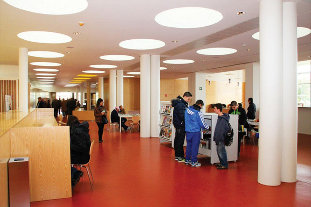 La nueva biblioteca de Cornellà, en el barrio de Sant Ildefons.