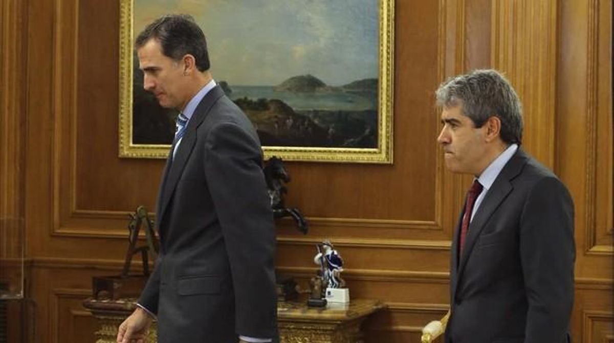 El Rey recibe a Francesc Homs en audiencia en el palacio de la Zarzuela. El Rey recibe a Francesc Homs en audiencia en el palacio de la Zarzuela.