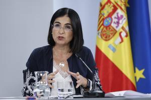  La ministra de Sanidad, Carolina Darias durante la rueda de prensa posterior a la reunión del Consejo de Ministros celebrada este martes en el Palacio de La Moncloa. 