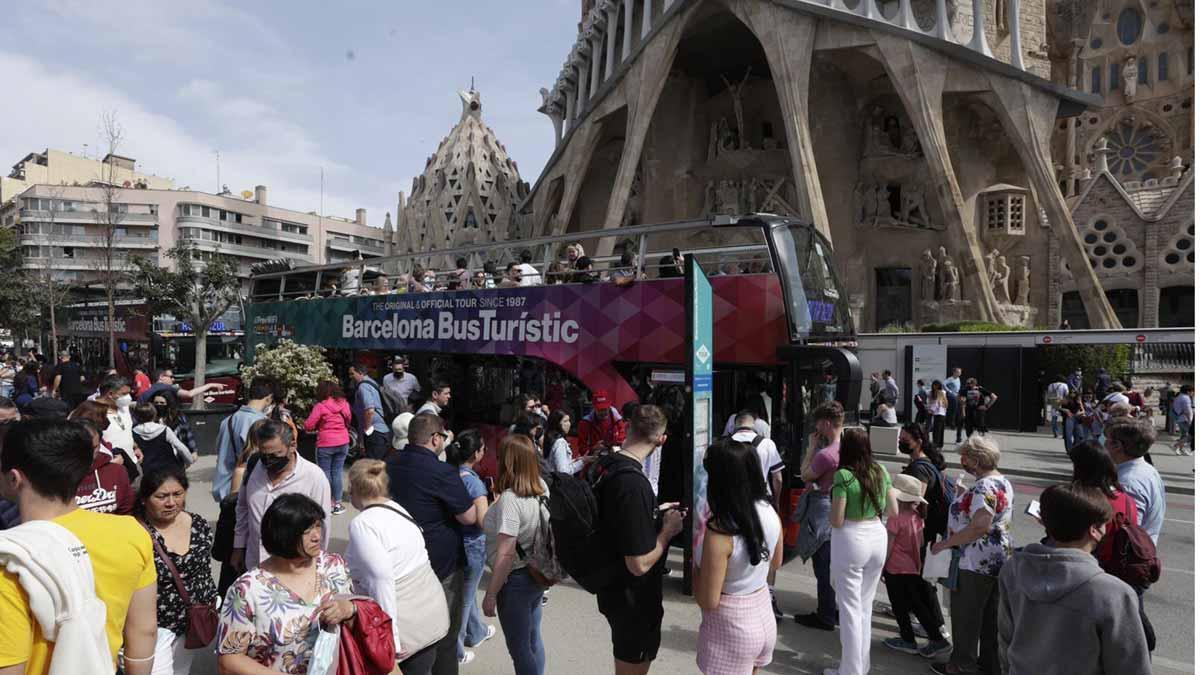 Turistas en la Sagrada Família, el pasado abril.