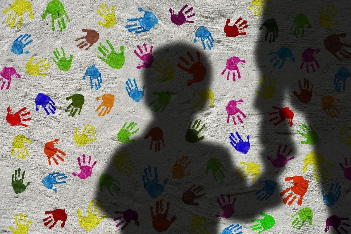 Crecer en un entorno de violencia machista conlleva unos riesgos que comprometen la salud y el desarrollo de los menores. Crecer en un entorno de violencia machista conlleva unos riesgos que comprometen la salud y el desarrollo de los menores.