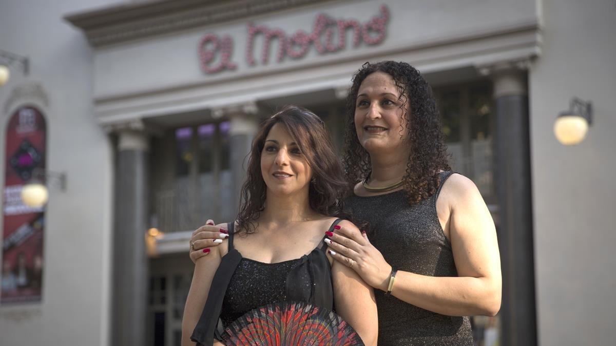 Lina Fabiana Mulero (a la derecha), de 46 años, con su mujer, Ali Latchinian, de 45. Lina Fabiana Mulero (a la derecha), de 46 años, con su mujer, Ali Latchinian, de 45.