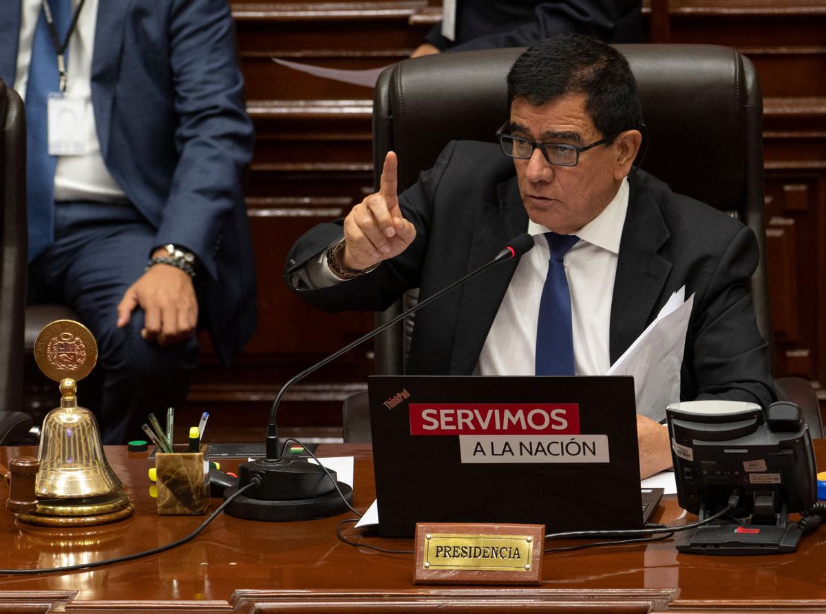 El presidente del Congreso de Perú, José Williams, durante un debate.