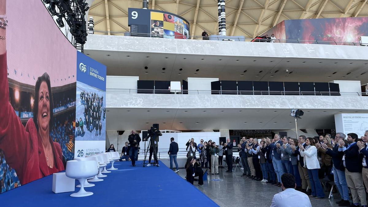 El PP cierra heridas con la figura de Rita Barberá, "la mejor alcaldesa del mundo" El PP cierra heridas con la figura de Rita Barberá, "la mejor alcaldesa del mundo"