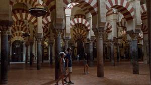 Turistas, de visita en la Mezquita de Córdoba.