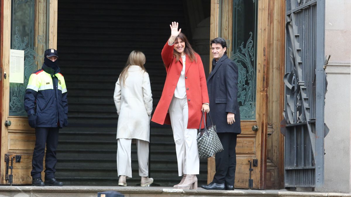 El TSJC comunicando con Laura Borràs la sentencia tras el juicio por corrupción