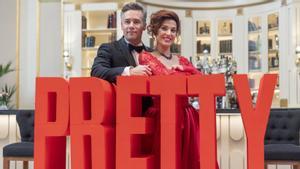Roger Berruezo y Cristina Llorente, protagonistas del musical ’Pretty Woman’ en el hotel Palace de Barcelona. 