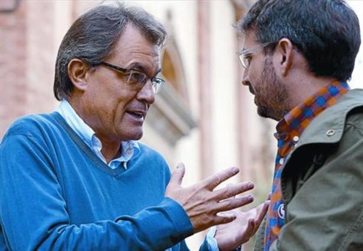 Artur Mas y Jordi Évole, en un momento de la charla grabada el pasado 12 de octubre para ’Salvados’. Artur Mas y Jordi Évole, en un momento de la charla grabada el pasado 12 de octubre para ’Salvados’.
