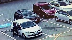 Desarticulado un grupo que cometía robos en el interior de coches aparcados en Catalunya.