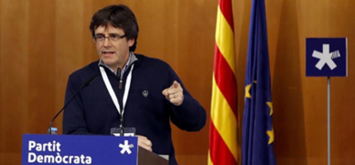 El presidente de la Generalitat, Carles Puigdemont, durante una reciente intervención ante el consell nacional del PDECat. El presidente de la Generalitat, Carles Puigdemont, durante una reciente intervención ante el consell nacional del PDECat.