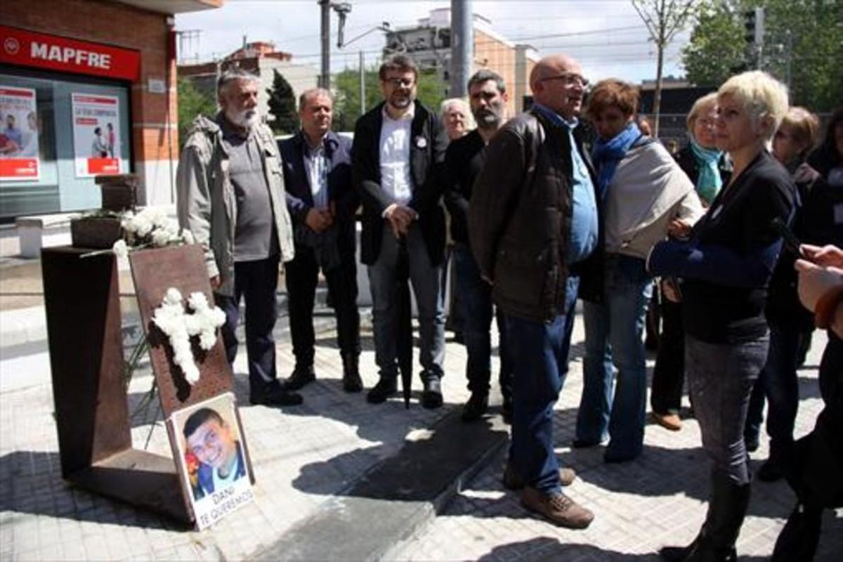 Homenaje a las víctimas atropelladas por el tren en Montcada. Homenaje a las víctimas atropelladas por el tren en Montcada.